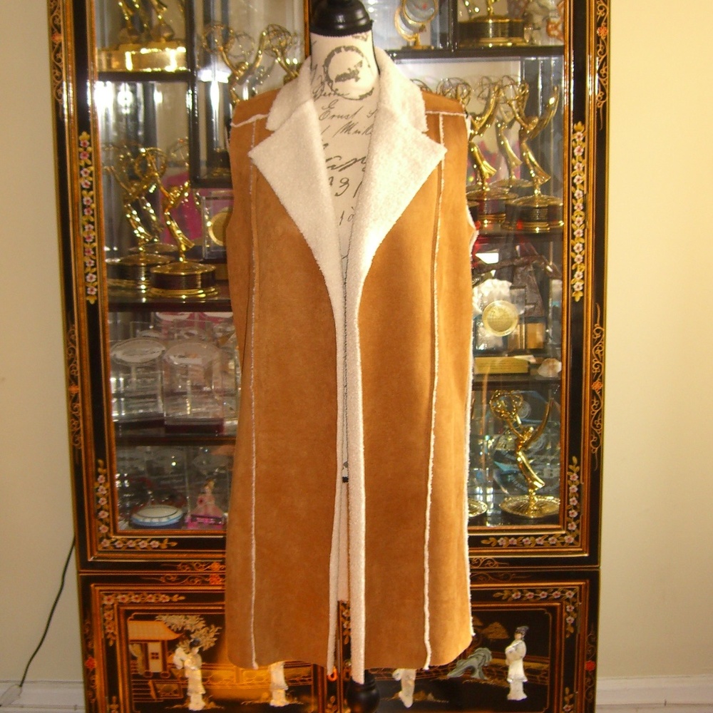 BCBGENERATION FAUX SHEARLING LONG VEST XS